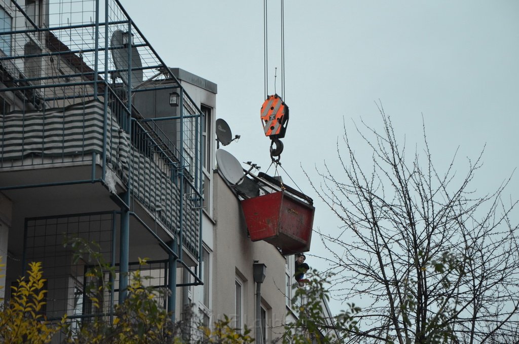 Feuer 2 Dachwohnung Koeln Severinswall Bayenstr P173.JPG